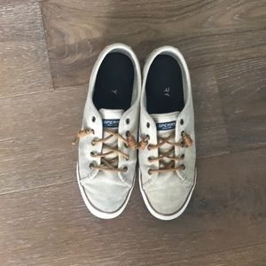 Sperry beige shoes